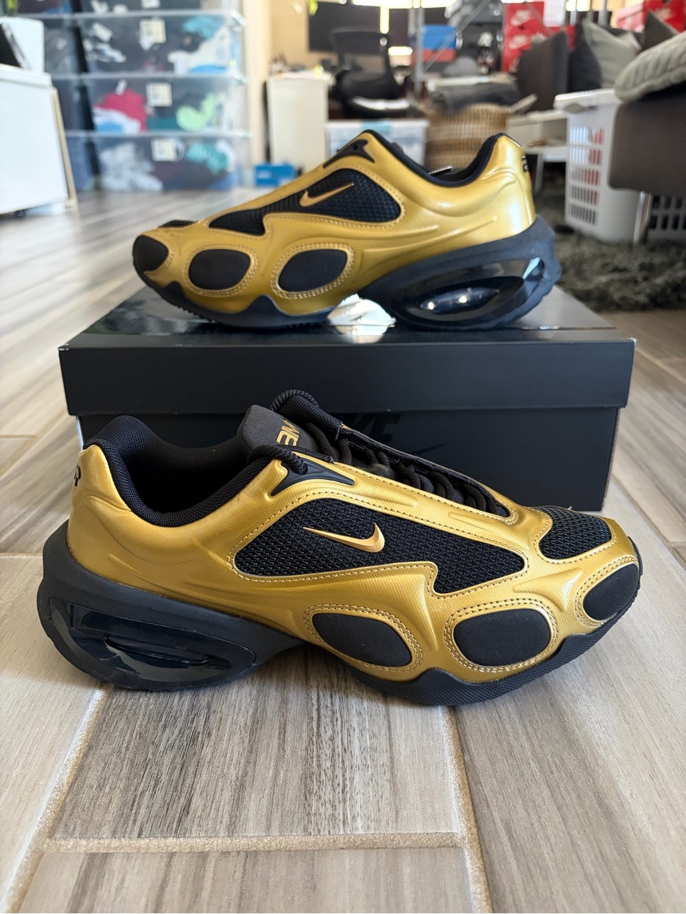 Women’s Nike Air Max Muse Shoes - Metallic Gold Black FV1920-701